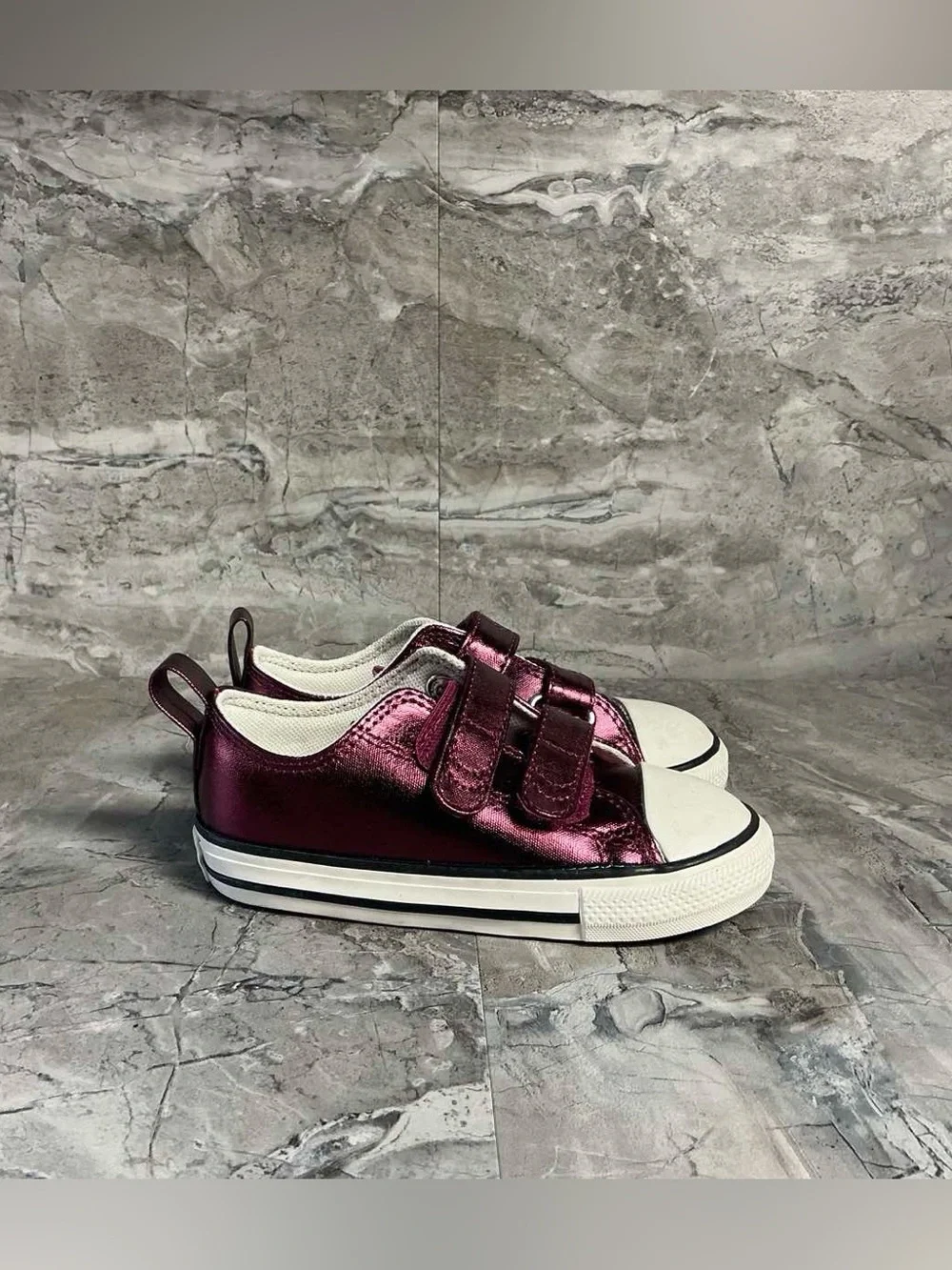 Kids' Chuck Taylor All Star Metallic Canvas Low Top Sneaker